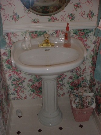 pedestal sink powder room